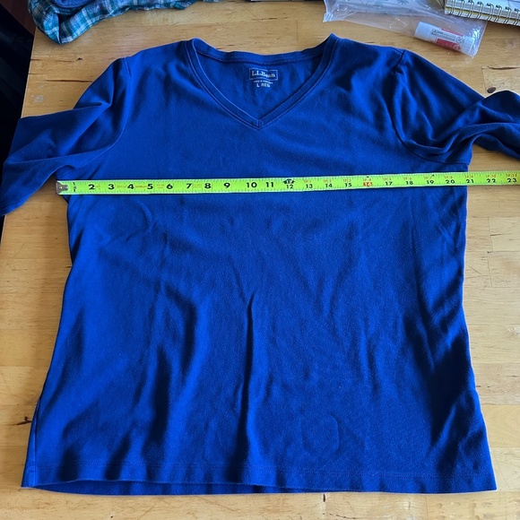 L.L. bean Women's V-neck cotton tees, 3/4 sleeve, Large, 4 pieces - Picture 2 of 6